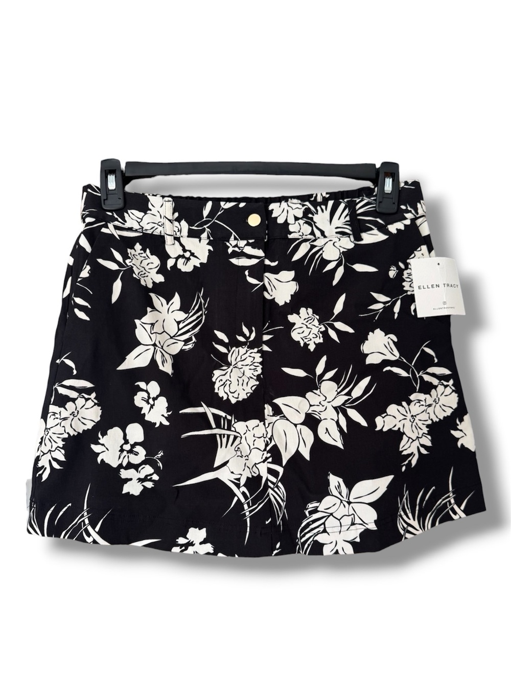Ellen Tracy Black & White Floral Skort Used with Care